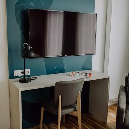 Hotel Jann Von 4*